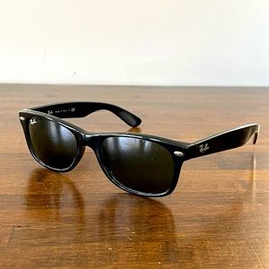 Ray-Ban Wayfarer Black Sunglasses
